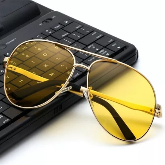 Pereche ochelari cu vizibilitate sporita noaptea NightGlasses