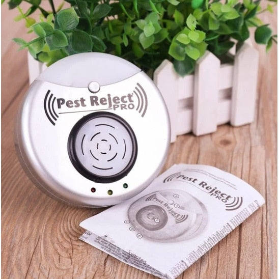 1+1 CADOU Aparat anti rozătoare și insecte Pest Reject PRO – protecție eficientă pentru casa ta